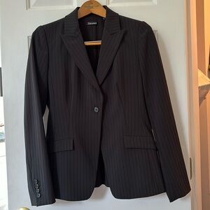 Tahari blazer